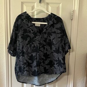 Universal Thread Black and Gray Floral Blouse